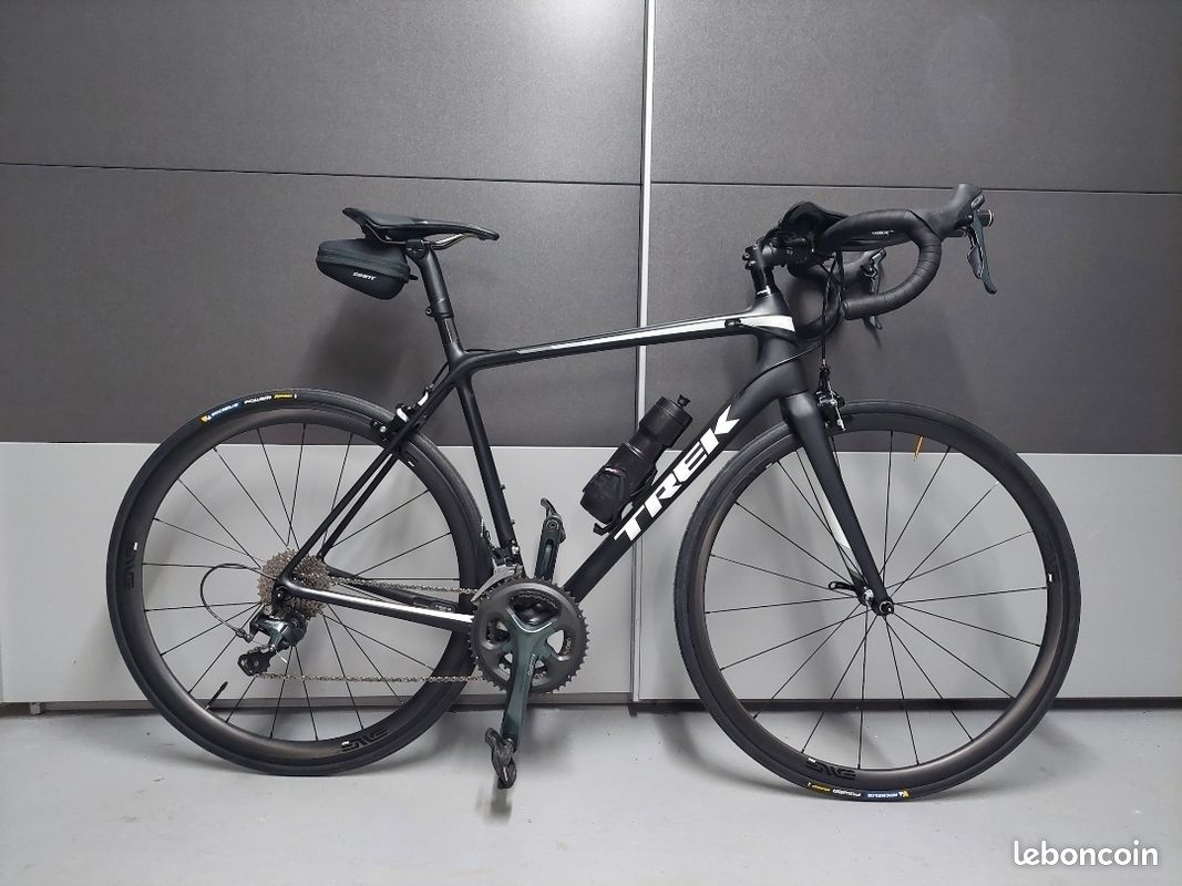 Trek Emonda SL4 roues carbones Vélos