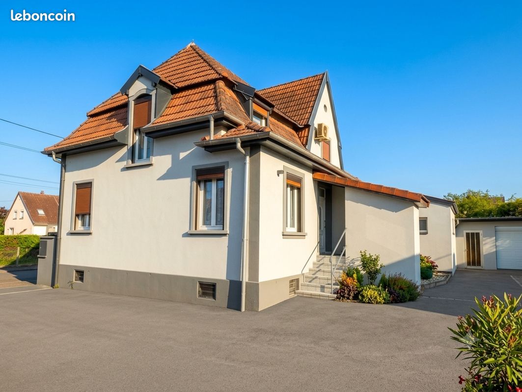 Maison 10 pièces 300 m² · à Wittenheim · 300 m² · 439 000 €