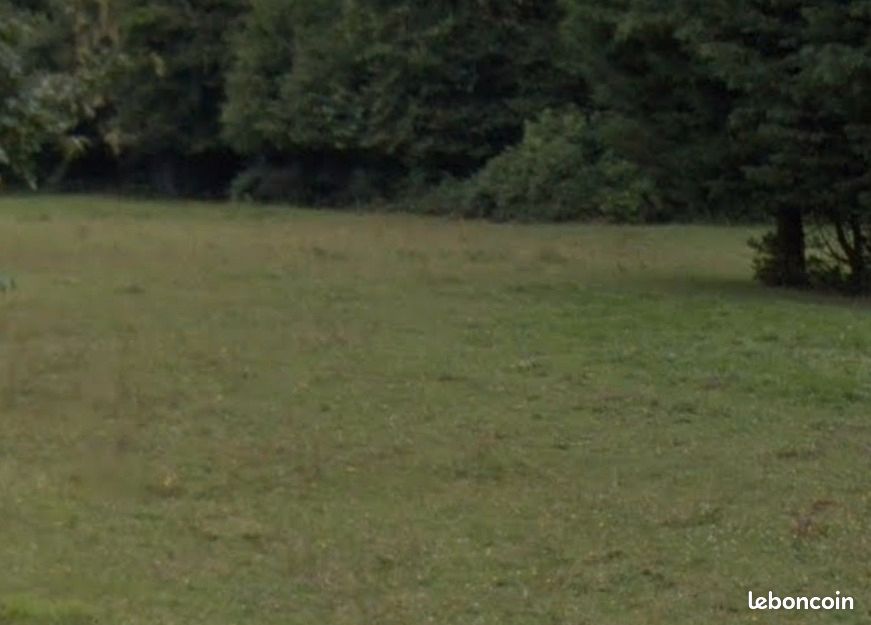 Terrain 1 300 m² Lillebonne · 110 000 €
