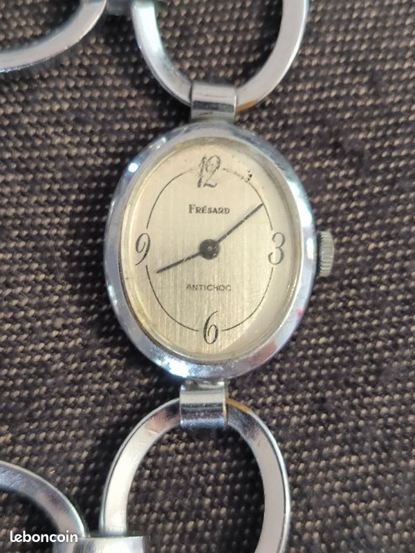 Montre Bracelet Mécanique Fresard Pour Femme - Cadran Blanc, Bracelet Doré - Occasion Classique Et élégante