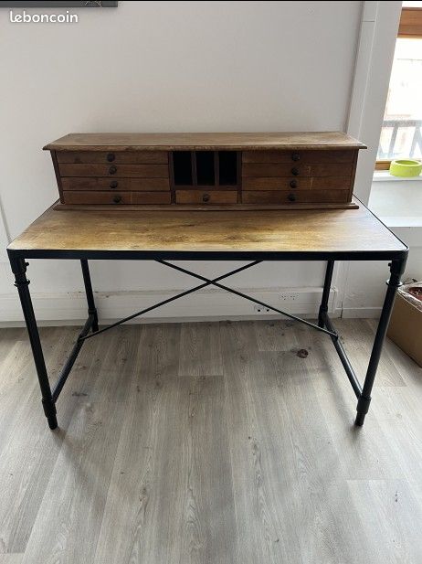 Bureau secrétaire a saisir (image 1)