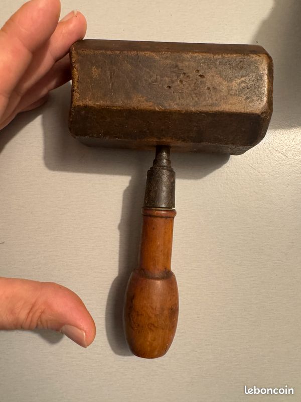 Gros marteau / maillet en bois (image 5)