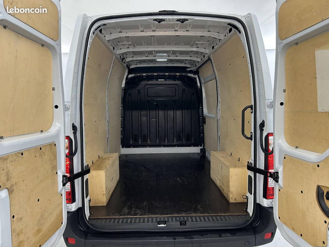 Renault master fgn trac f3500 l2h2 blue dci 135 confort (image 18)