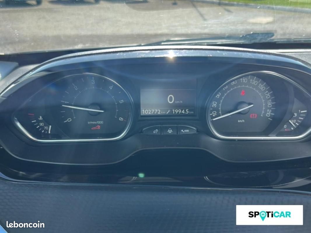 Peugeot 2008 BlueHDi 100ch S&S BVM5 Allure (image 12)