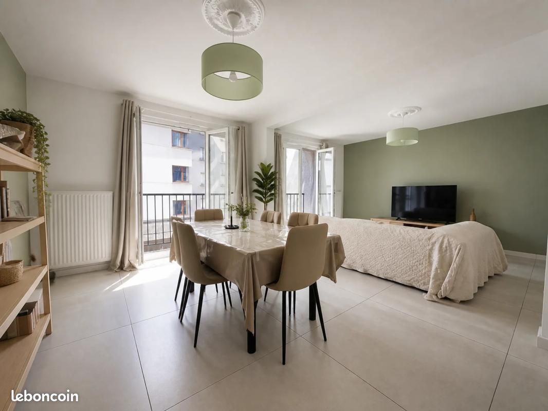 Appartement 3 pièces 84 m² · à Saint-Étienne · 84 m² · 130 000 €