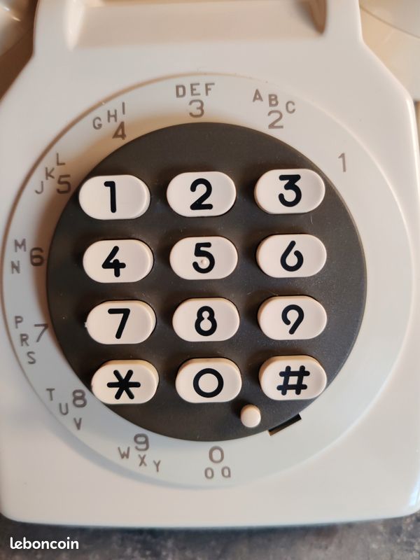ANCIEN TELEPHONE A Cadran Gris Vintage Socotel S63 Ptt Collection EUR 17,25 - FR