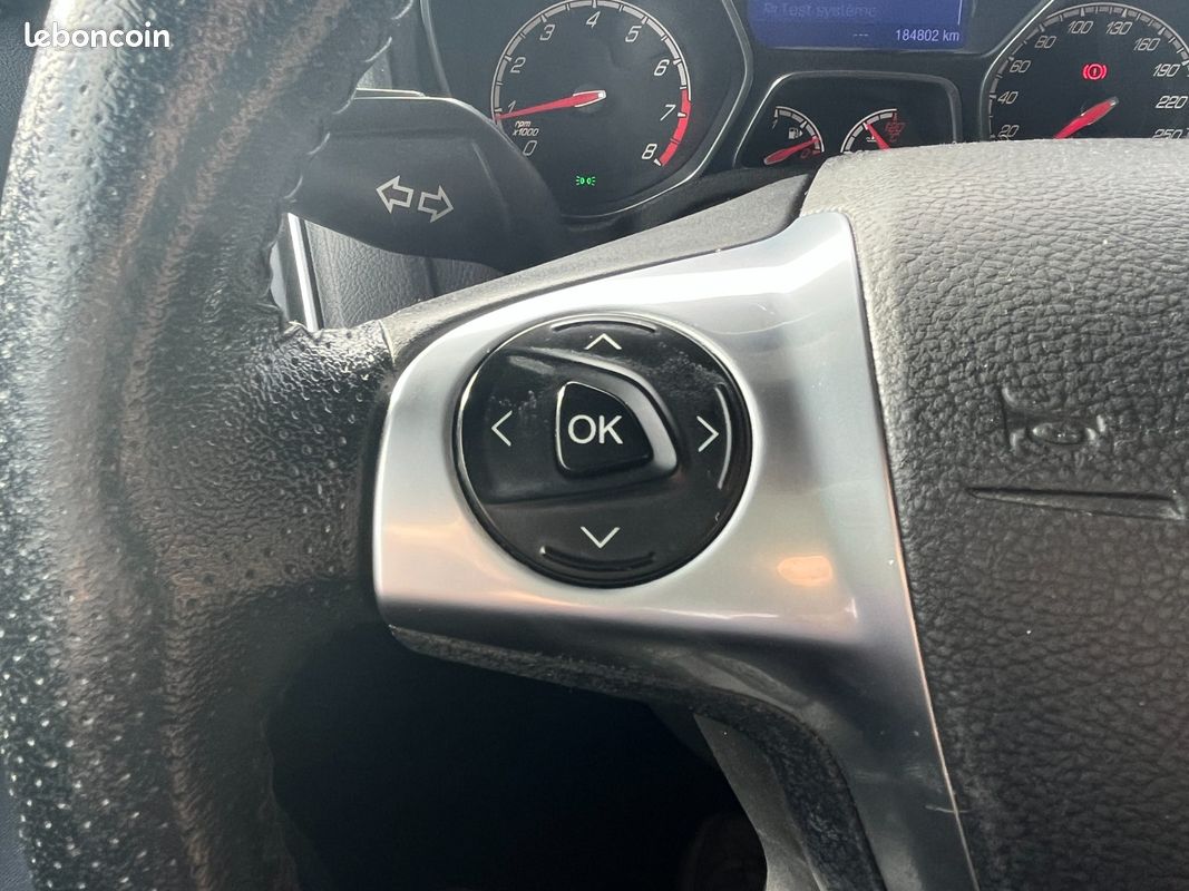 FORD FOCUS ST 2.0 SCTi 250 CV EcoBoost + SIÈGES CHAUFFANTS RECARO + BLUETOOTH + RADAR DE RECUL (image 15)