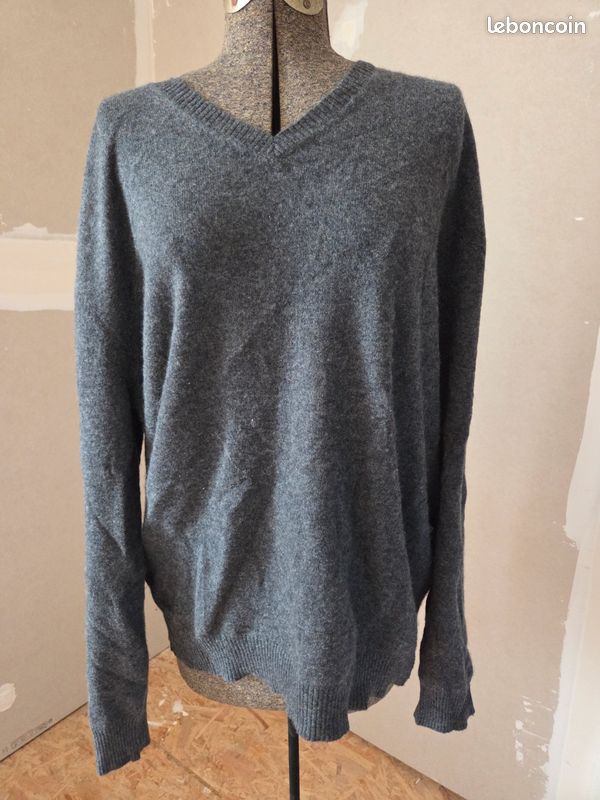 Pull col en V (image 2)