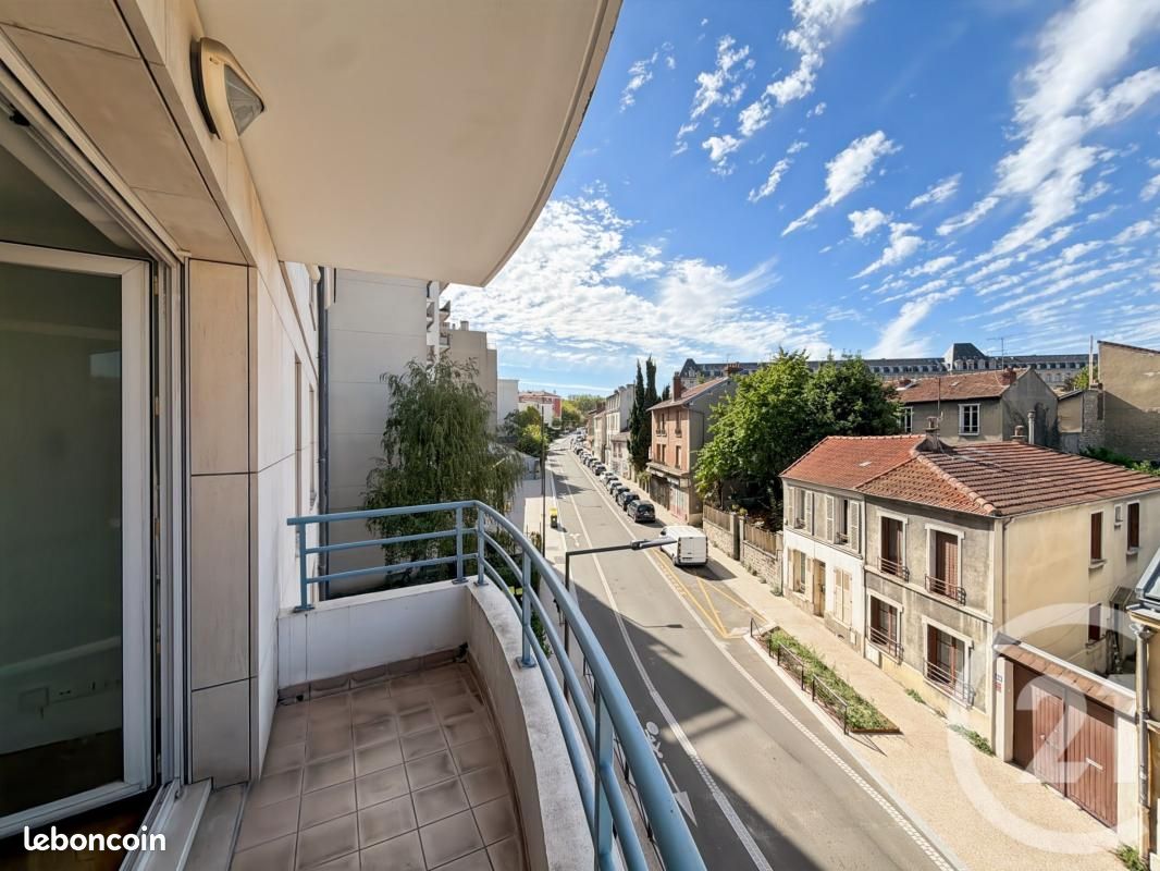 Appartement 2 pièces 45 m² · à Le Kremlin-Bicêtre · 45 m² · 1 081 €/mois