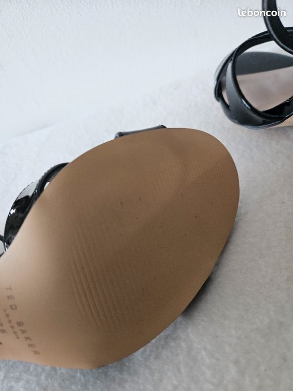 Escarpins Ted Baker London Taille 37 Marron En Cuir - Neufs Avec Boîte D'origine