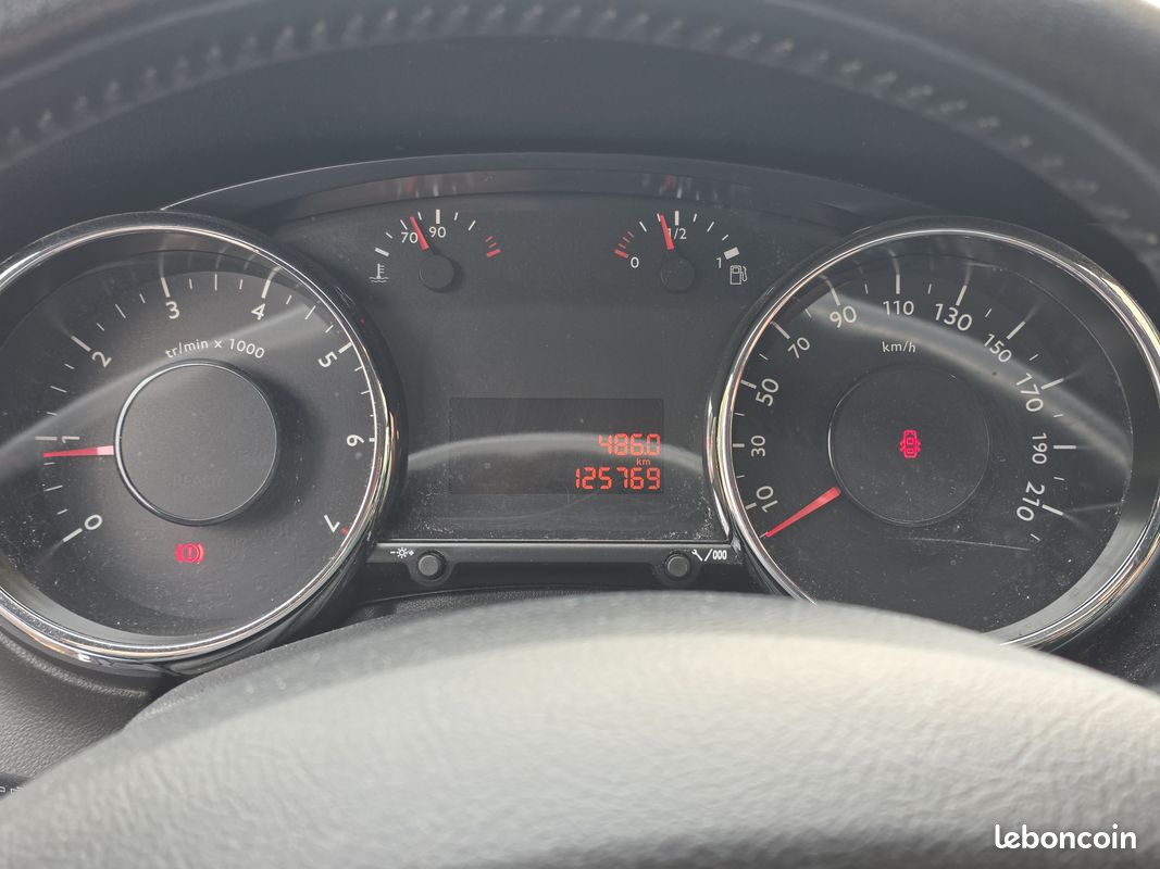PEUGEOT 3008 I Phase 2 130ch Style BVM6 garantie 12mois (image 10)