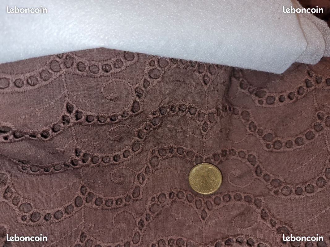2m de tissu 100% coton broderie anglaise marron (image 2)