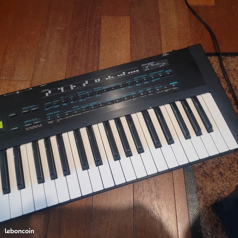 Synthétiseur DX 11 Yamaha (image 3)