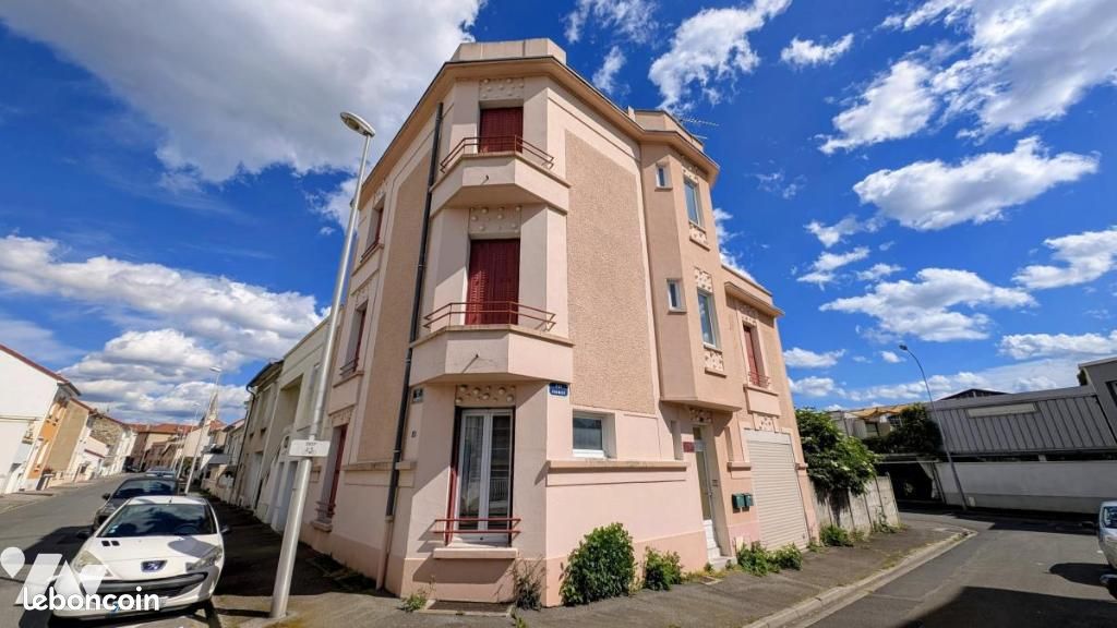 Immeuble 2 pièces 164 m² · à Vichy · 164 m² · 225 320 €