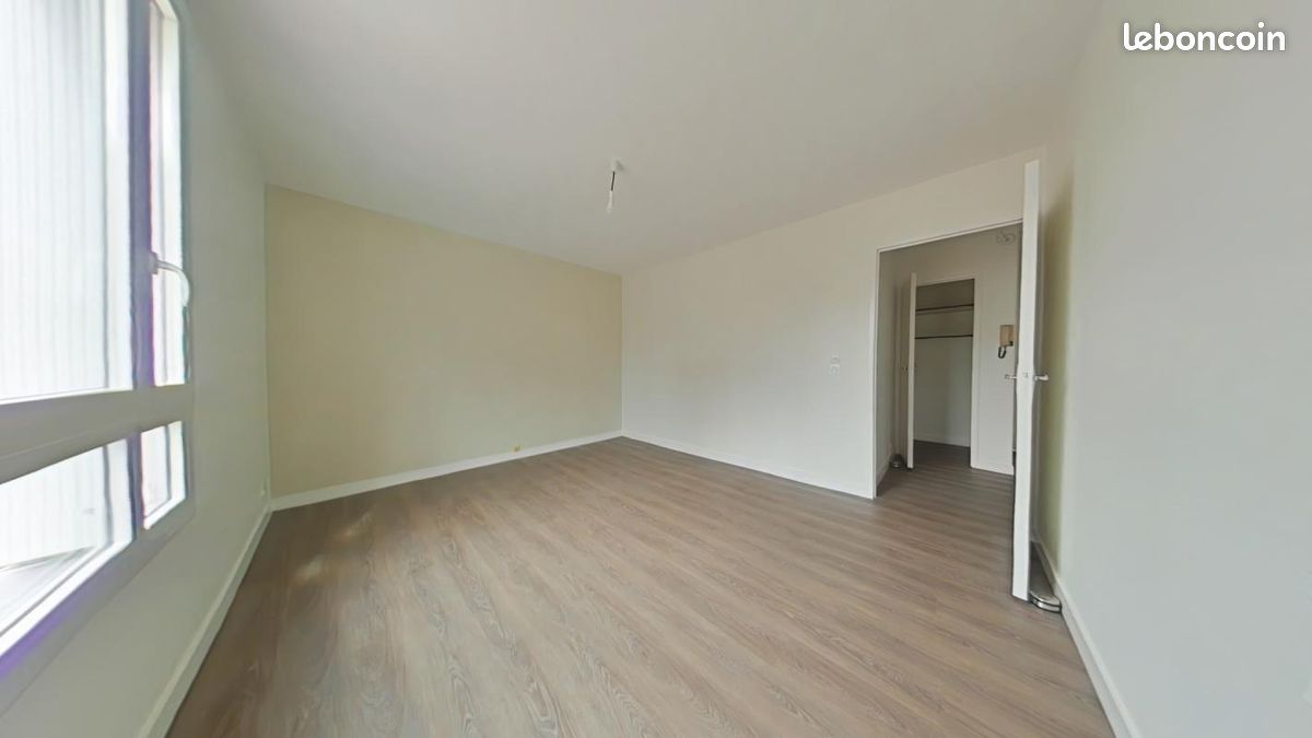 Appartement 1 pièce 30 m² · à Saint-Étienne · 30 m² · 490 €