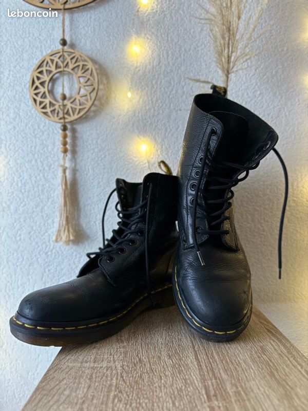 Dr. Martens noires cuir souple T41 (image 1)