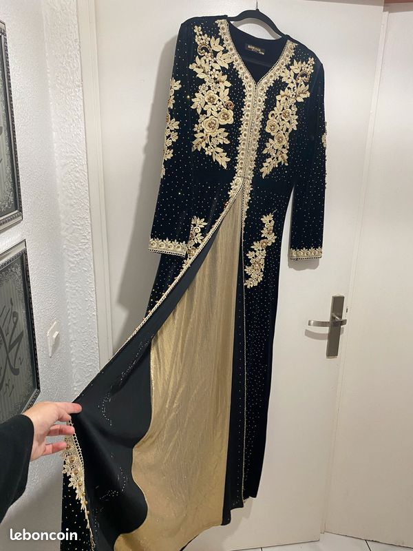 Caftan en velours noir et doré taille unique (image 3)