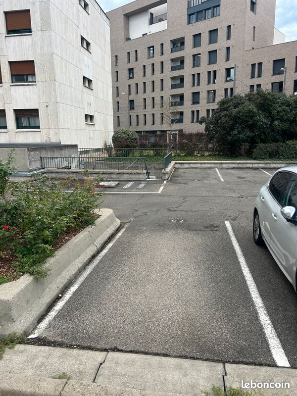 Location place de parking (image 2)