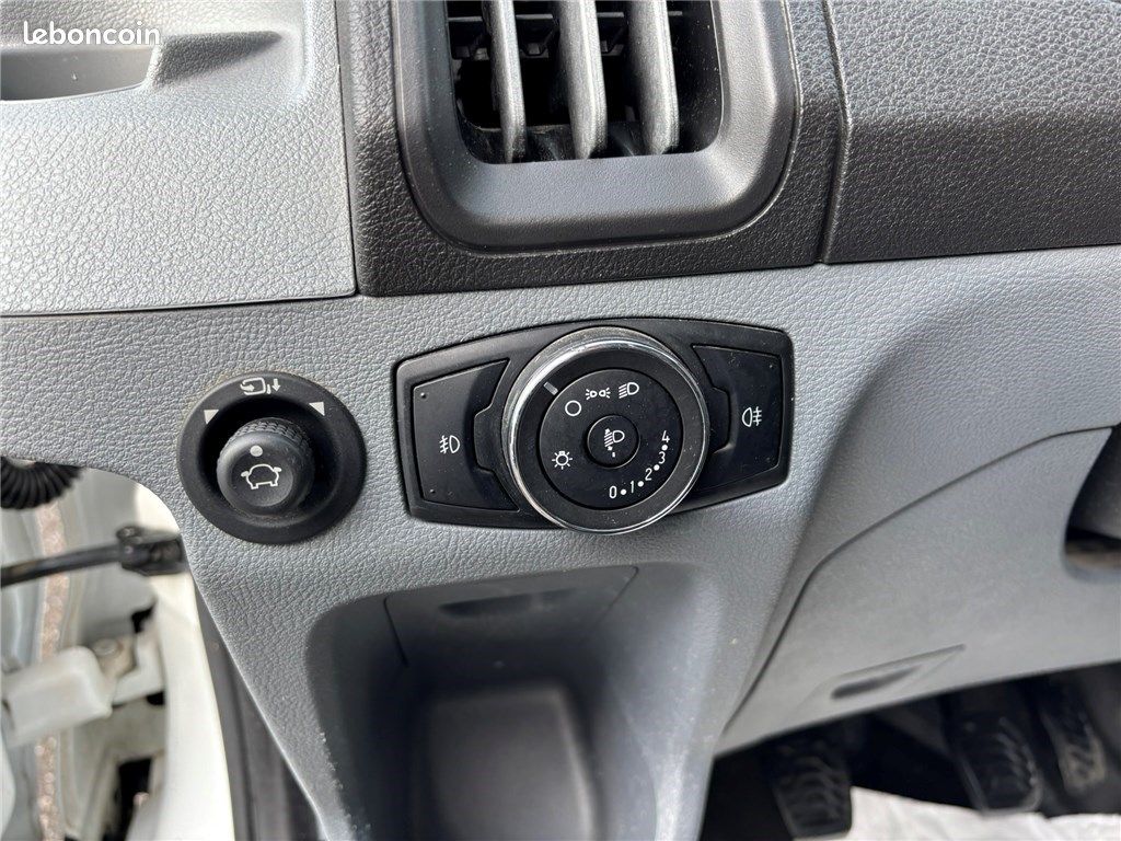 Ford Transit VIII FOURGON T310 L3H2 2.0 TDCI 130 TREND BUSINESS (image 12)