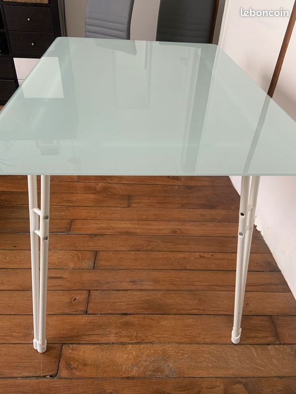 Table plateau en verre (image 1)