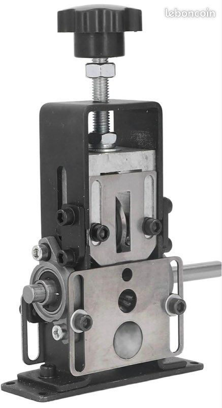 Machine à dénuder les câbles de 1mm à 20 mm , Manuel ou à l’aide d’une visseuses , Noir et gris (image 9)