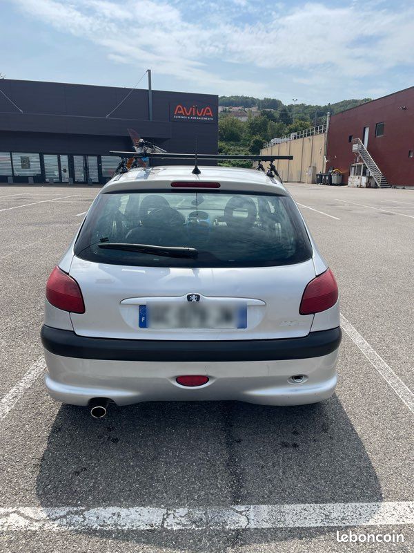 Peugeot 206 édition QuickSilver (image 2)