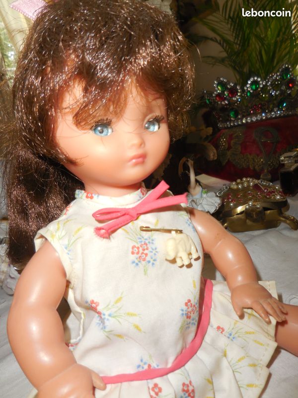 POUPÉE ANCIENNE BELLA EUR 12,00 - FR POUPÉE ANCIENNE BELLA EUR 12,00 - FR