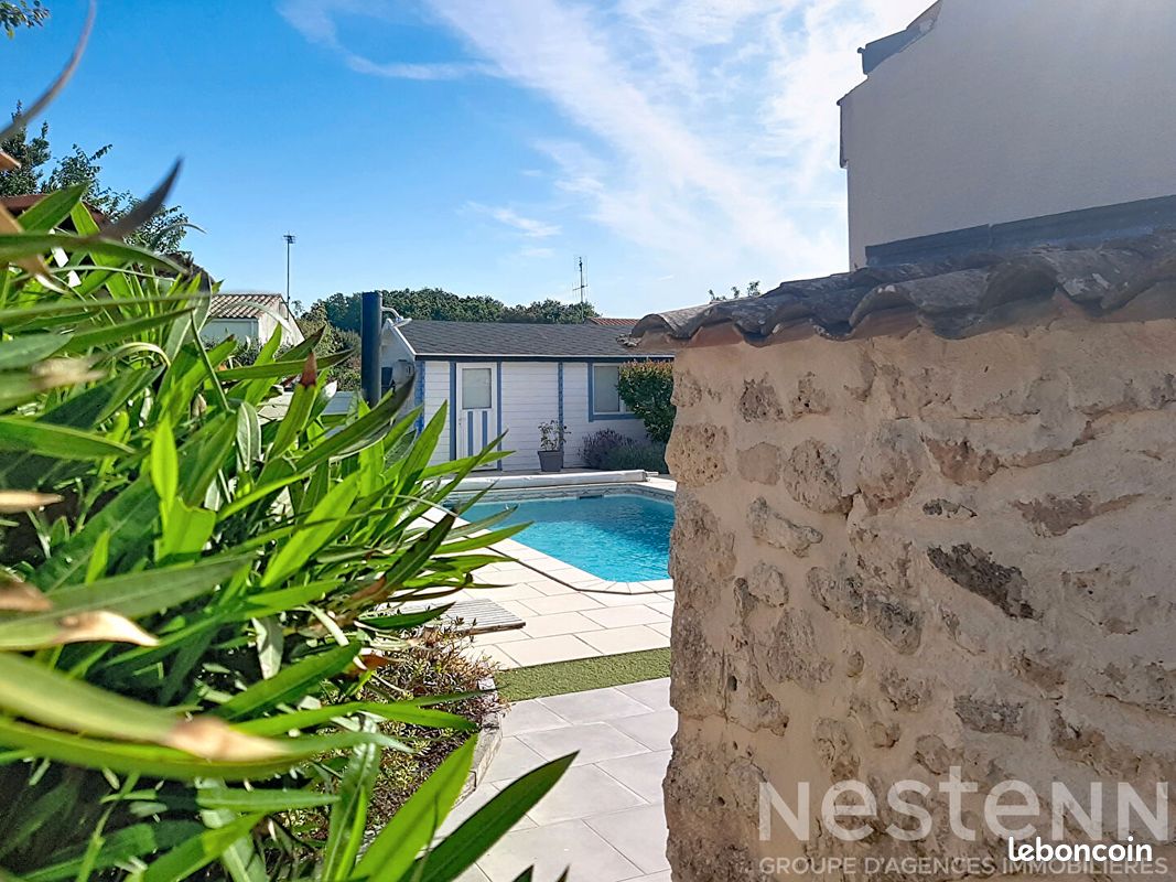 Maison 5 pièces 97 m² · à Saint-Savinien · 97 m² · 298 000 €
