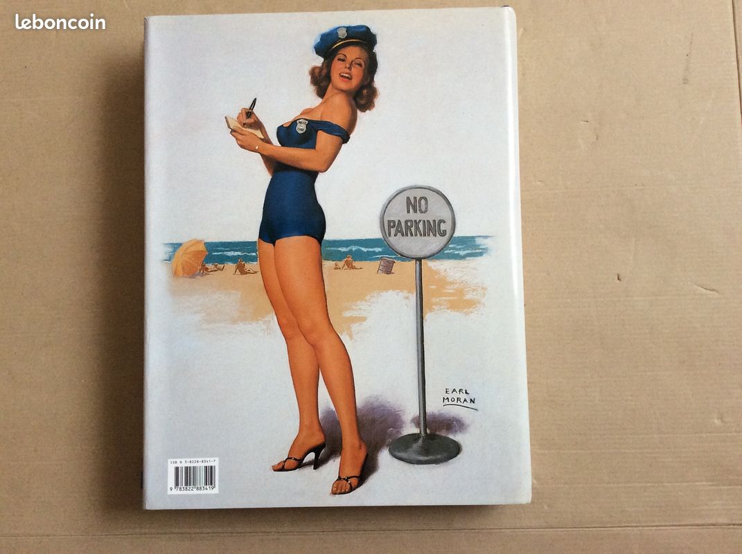 Pin's Vintage épinglette Pub Majuscule Livre, Collection BD Et Dessin Animé