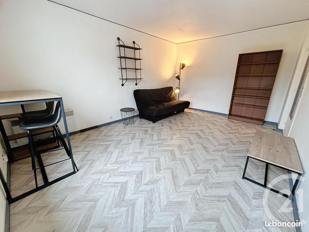 Appartement 1 pièce 28 m² · à Vesoul · 28 m² · 450 €
