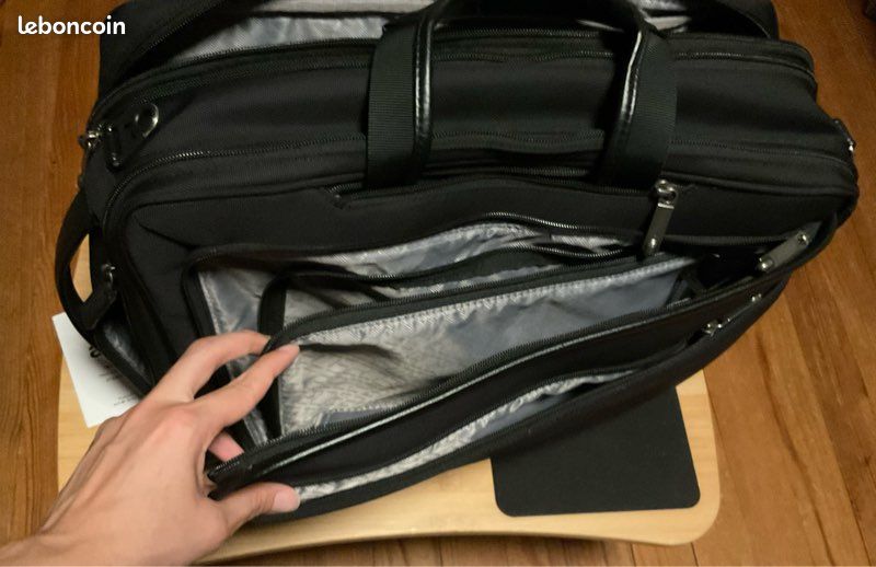 Briefcase (image 6)