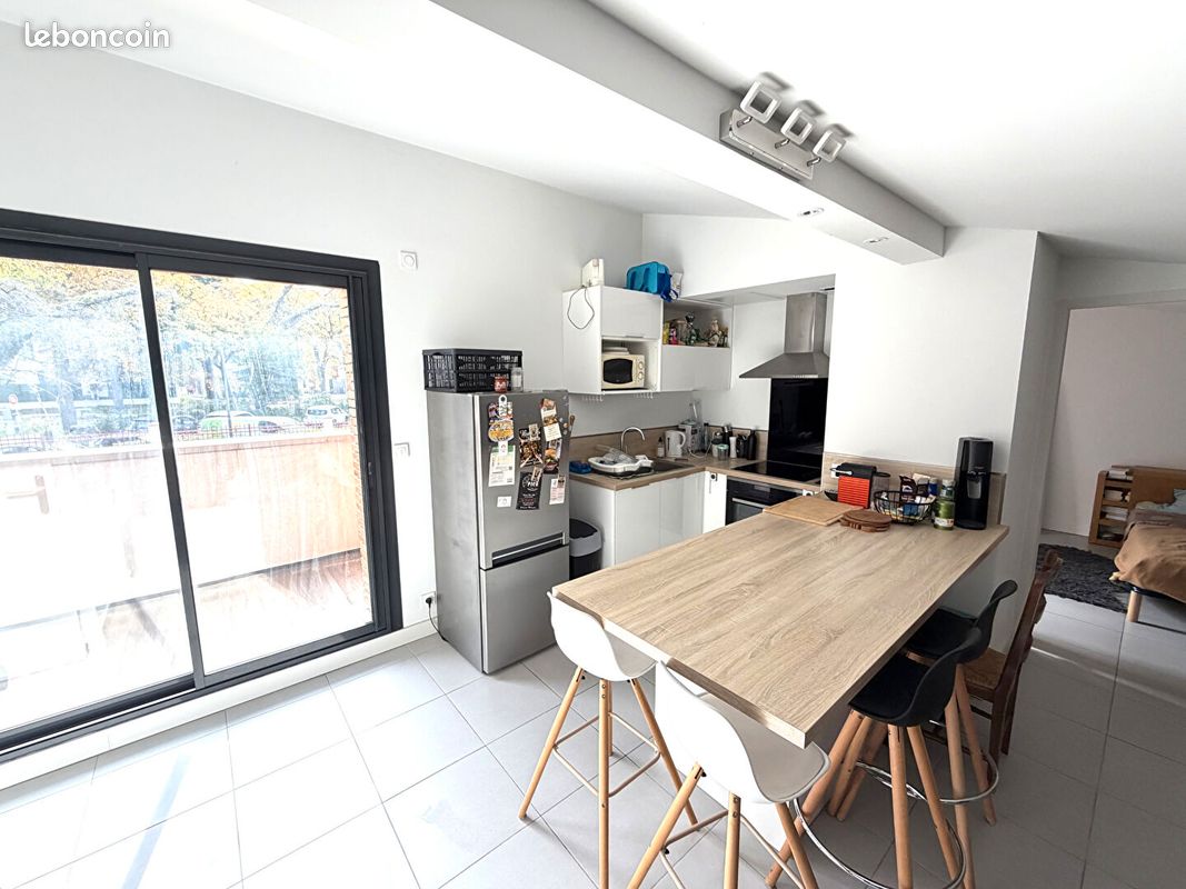 Appartement 2 pièces 38 m² · à Simiane-Collongue · 38 m² · 900 €/mois
