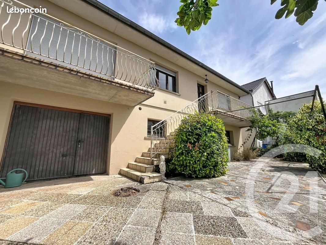 Maison 8 pièces 208 m² · à Metz · 208 m² · 320 000 €