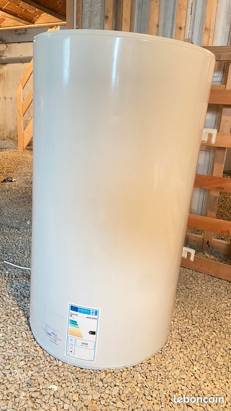 Ballon d’eau chaude 15o litres 162 (image 1)