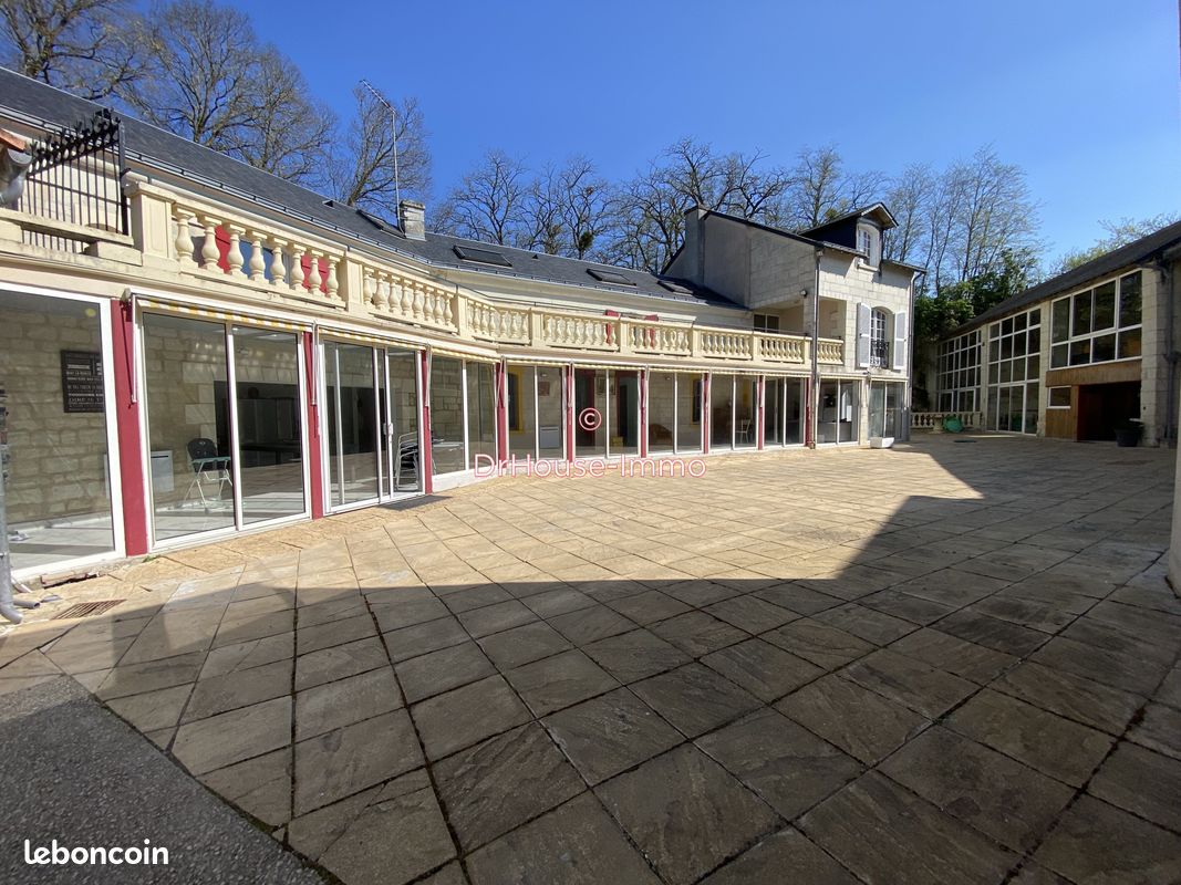 Maison 7 pièces 283 m² - Loudun 86200 (image principale 0)