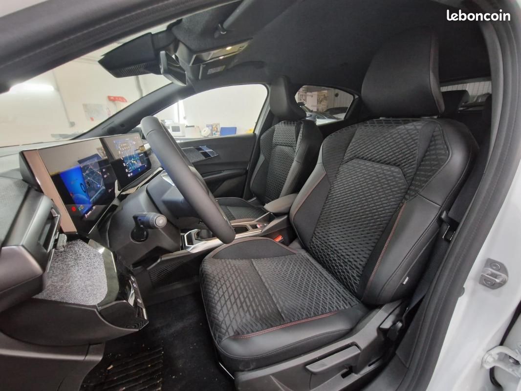 Renault Clio VI TCe 115 ch Techno (image 7)
