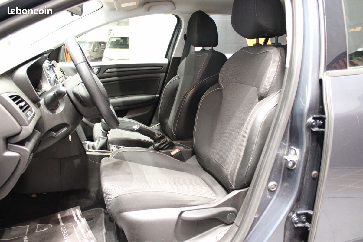 RENAULT MEGANE 4 - 1.2TCE 100 ENERGY LIFE - BLUETOOTH - SUIVI D'ENTRETIEN COMPLET - REGULATEUR - ANTIBROUILLARD Av (image 11)