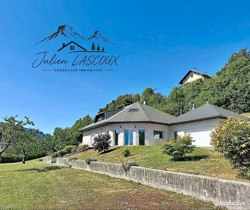 Maison 6 pièces 208 m² · à Engins · 208 m² · 560 000 €
