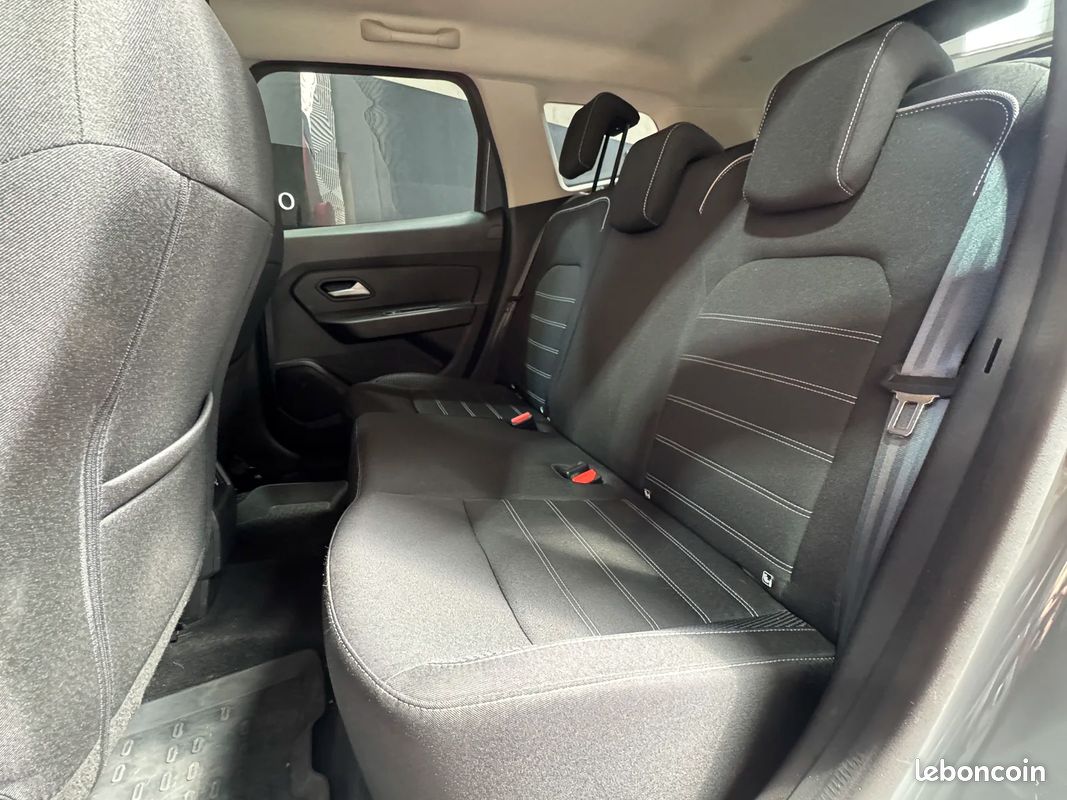DACIA DUSTER 115cv 4x2-B Journey / CarPlay / Caméra 360° / Siège Chauffant / Roue de Secours (image 20)