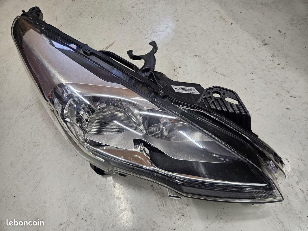Phare Avant Droit Pour Peugeot 3008 Phase 1 - Référence 9682519080 - Occasion En Bon état
