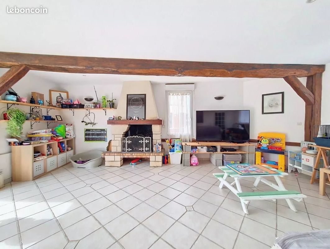 Maison 10 pièces 170 m² · à Étréville · 170 m² · 254 900 €