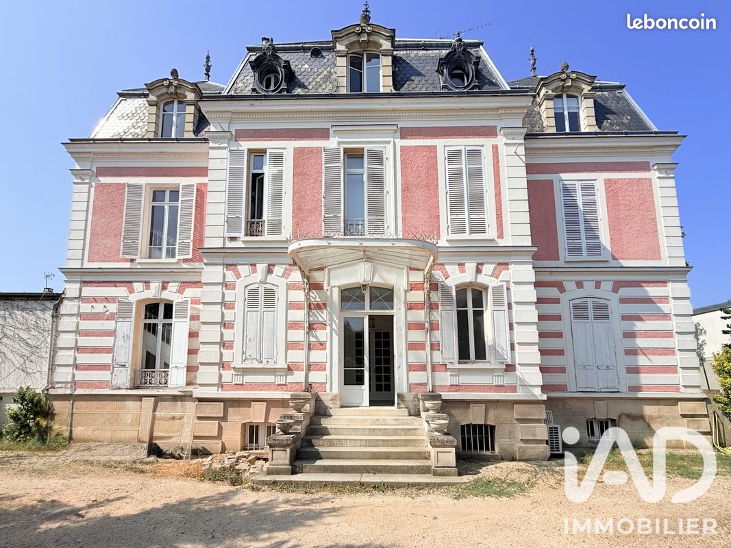 Appartement 6 pièces 160 m² · à Soisy-sur-Seine · 160 m² · 410 000 €