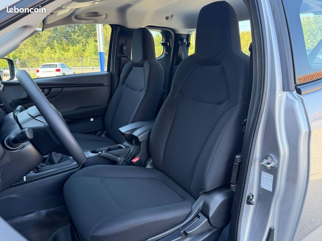 Isuzu D-Max 2.2 Ddi 164ch B-Strong Space M/T (image 10)