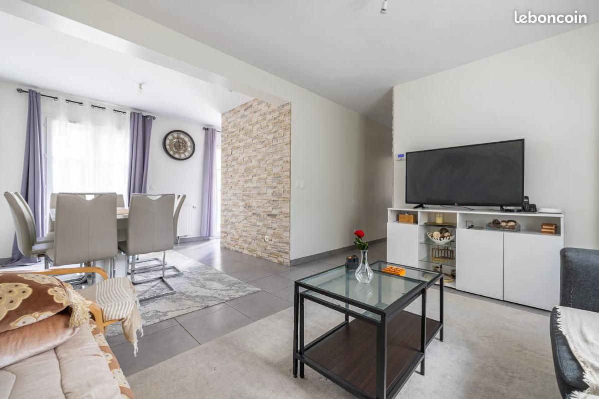 Maison 6 pièces 130 m² · à Corbeil-Essonnes · 130 m² · 422 000 €