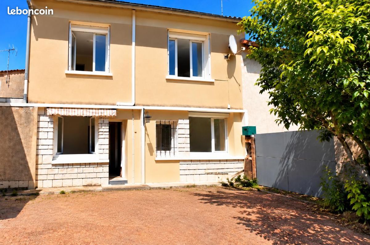 Maison 5 pièces 155 m² · à Vervant · 155 m² · 134 990 €