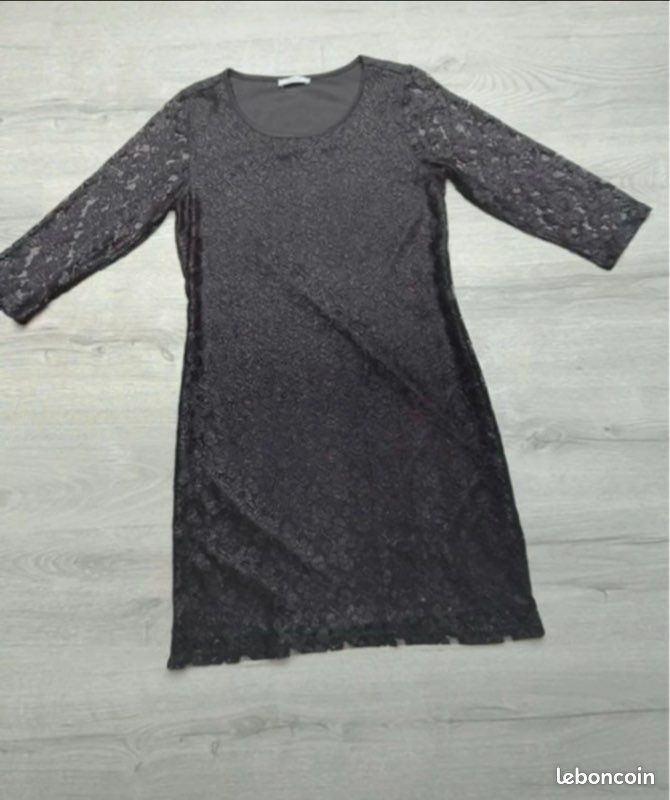 Robe noire 36/38 (image 1)