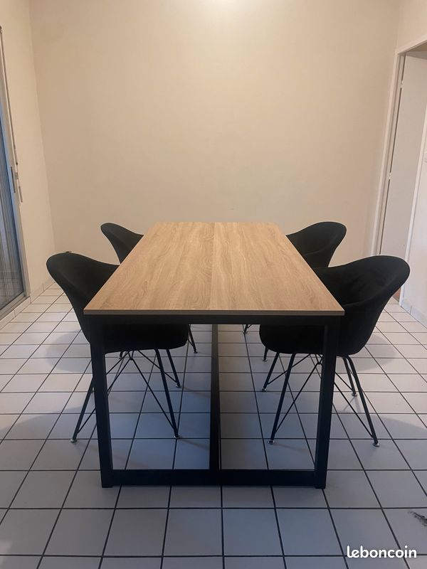 Table de salon ( uniquement) (image 1)