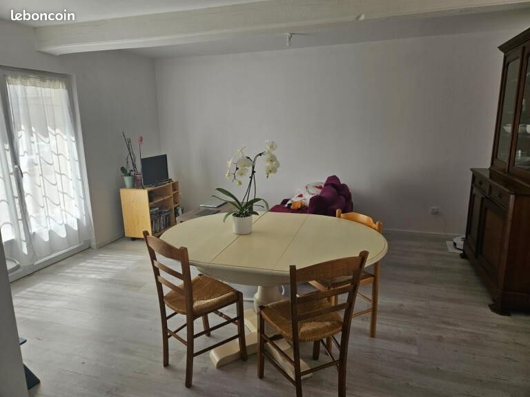 Maison 4 pièces 80 m² · à Montreuil-sur-Brêche · 80 m² · 870 €