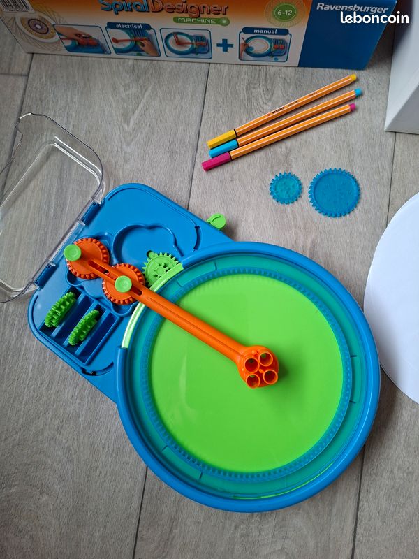 Ravensburger Junior Spiral Designer - Kit Créatif Spirales Magiques Pour Enfants Dès 4 Ans - Crayons Inclus - Apprendre à Dessiner En S'Amusant !