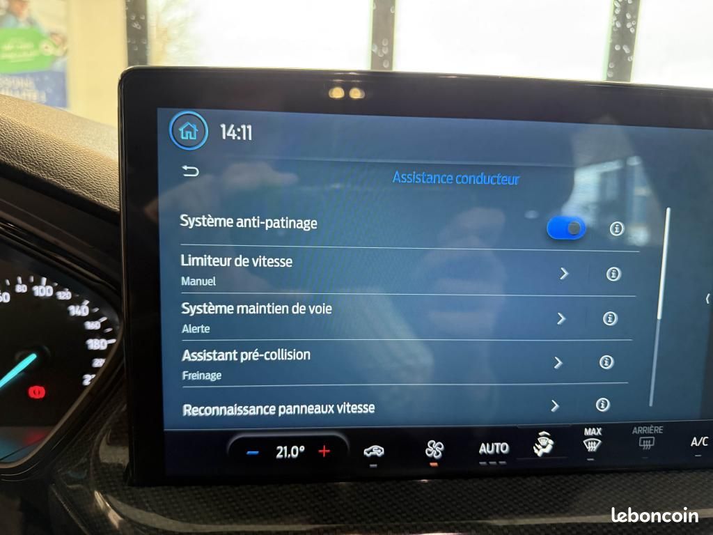 FORD FOCUS SW 1.5 EcoBlue 120 BVA ST Line X PHASE 2 (image 16)